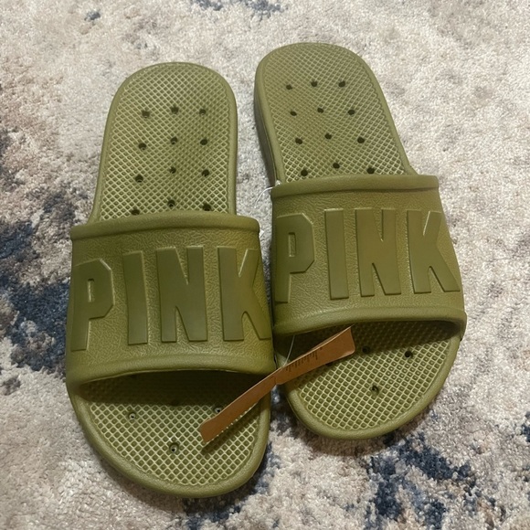 Womens Pink slides - Picture 1 of 1